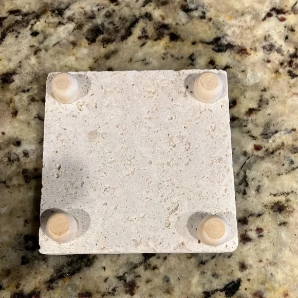 Crabtree & Evelyn Gardeners Hand Soap - Gold with stone trivet - Picture 5 of 5